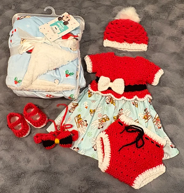 nb christmas mickey outfit with blanket reborn doll accessory