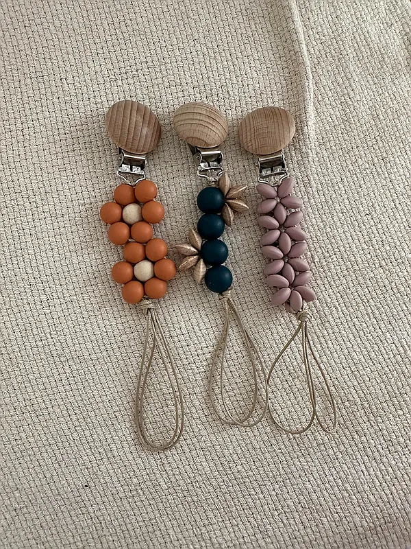 pacifier clip set e reborn doll accessory